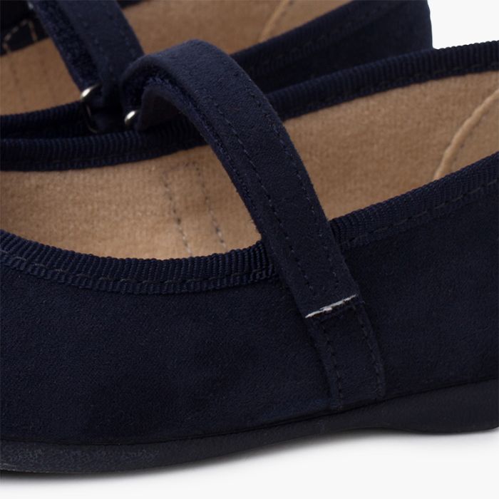 0143 MARY JANES MARINE